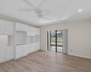8146 Windgate Drive - Photo Thumbnail 7
