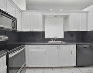 8146 Windgate Drive - Photo Thumbnail 4
