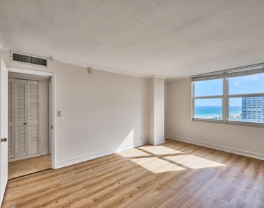 305 N Pompano Beach Boulevard - Photo Thumbnail 13