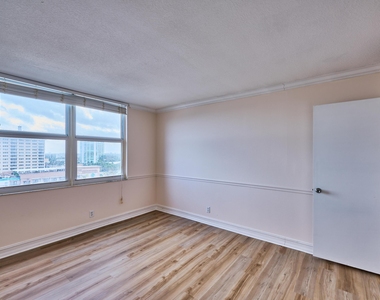 305 N Pompano Beach Boulevard - Photo Thumbnail 23