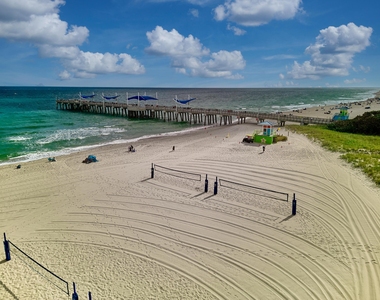 305 N Pompano Beach Boulevard - Photo Thumbnail 37