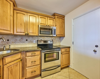 305 N Pompano Beach Boulevard - Photo Thumbnail 7