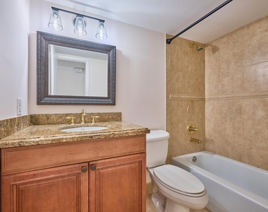 305 N Pompano Beach Boulevard - Photo Thumbnail 18