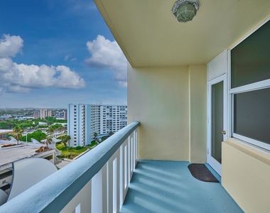 305 N Pompano Beach Boulevard - Photo Thumbnail 10