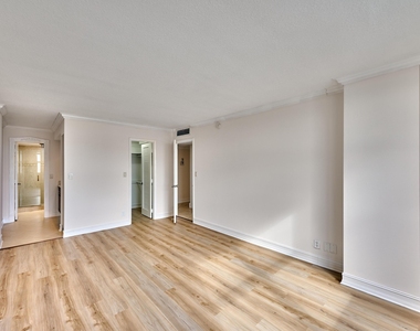 305 N Pompano Beach Boulevard - Photo Thumbnail 15