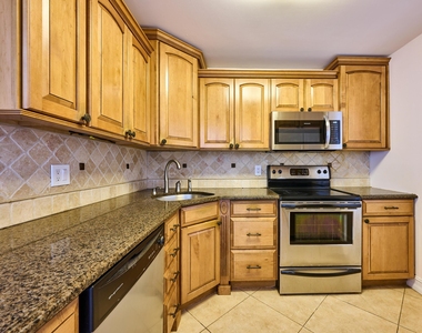 305 N Pompano Beach Boulevard - Photo Thumbnail 5
