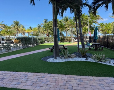 305 N Pompano Beach Boulevard - Photo Thumbnail 35