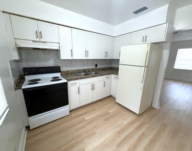 4130 Nw 31st Terrace - Photo Thumbnail 4