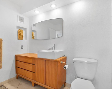 3020 Ne 16th Avenue - Photo Thumbnail 18