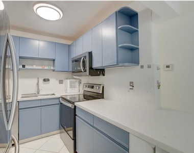 3020 Ne 16th Avenue - Photo Thumbnail 7