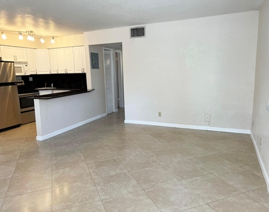 4050 Ne 12th Terrace - Photo Thumbnail 4