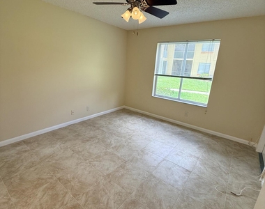 1142 Coral Club Drive - Photo Thumbnail 11