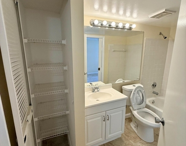 1142 Coral Club Drive - Photo Thumbnail 6