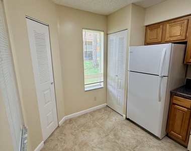 1142 Coral Club Drive - Photo Thumbnail 2