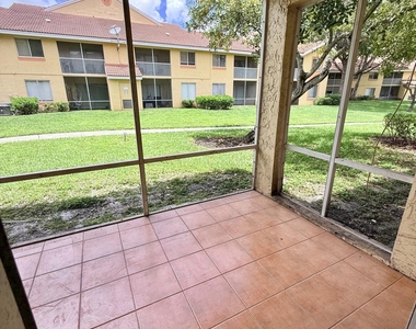 1142 Coral Club Drive - Photo Thumbnail 17
