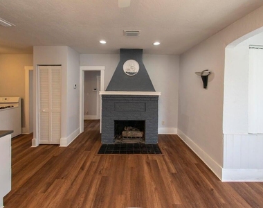 4116 Virginia Terrace - Photo Thumbnail 18