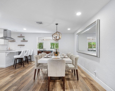 671 Lindell Boulevard - Photo Thumbnail 7