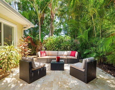 671 Lindell Boulevard - Photo Thumbnail 38