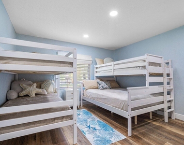 671 Lindell Boulevard - Photo Thumbnail 24