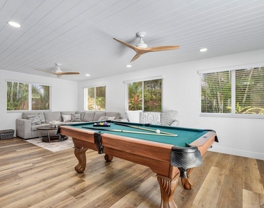 671 Lindell Boulevard - Photo Thumbnail 16