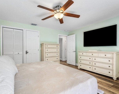 671 Lindell Boulevard - Photo Thumbnail 28
