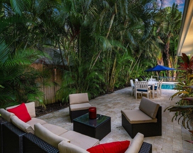 671 Lindell Boulevard - Photo Thumbnail 52