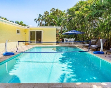 671 Lindell Boulevard - Photo Thumbnail 35