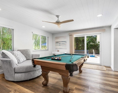 671 Lindell Boulevard - Photo Thumbnail 20