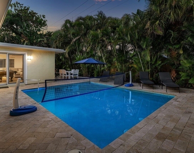 671 Lindell Boulevard - Photo Thumbnail 49