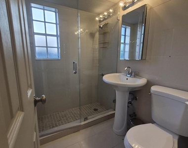 1007 Se 2nd Court - Photo Thumbnail 6