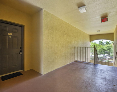 6510 Emerald Dunes Drive - Photo Thumbnail 3