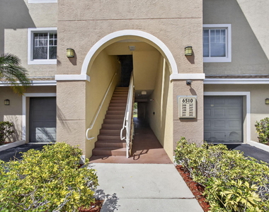 6510 Emerald Dunes Drive - Photo Thumbnail 2