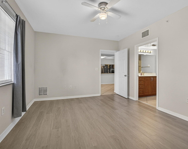 6510 Emerald Dunes Drive - Photo Thumbnail 18