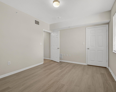 6510 Emerald Dunes Drive - Photo Thumbnail 26