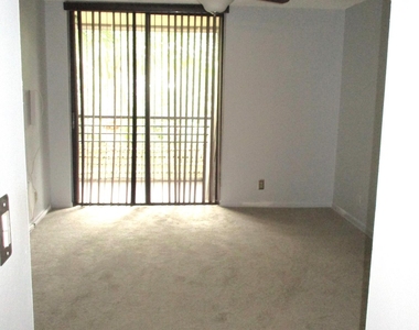 6751 N University Drive - Photo Thumbnail 11