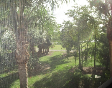 6751 N University Drive - Photo Thumbnail 18