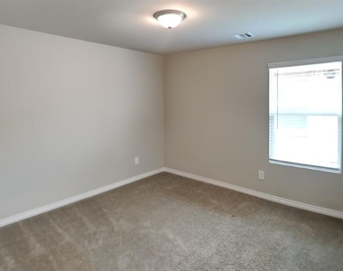 4301 Moonlight Road - Photo Thumbnail 11