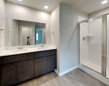 4301 Moonlight Road - Photo Thumbnail 8