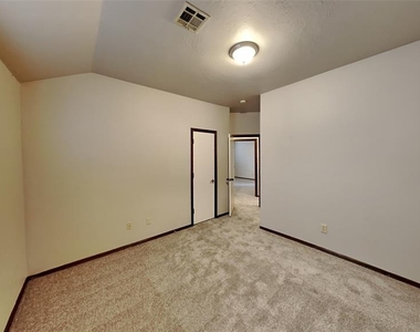 1720 W Palm Place - Photo Thumbnail 13
