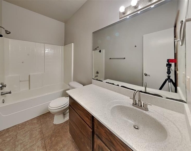 1720 W Palm Place - Photo Thumbnail 14