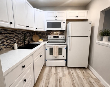 176 Sussex I - Photo Thumbnail 3