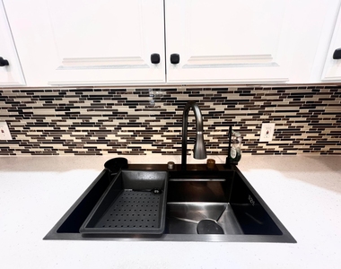 176 Sussex I - Photo Thumbnail 4