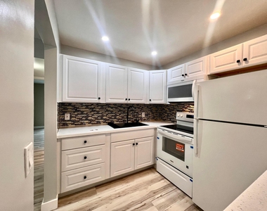 176 Sussex I - Photo Thumbnail 2