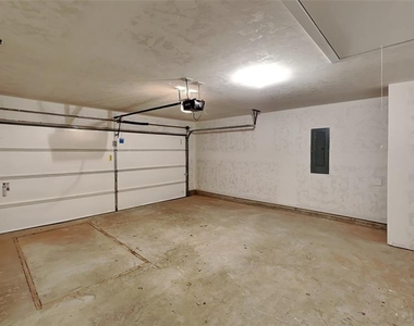 2933 Ember Drive - Photo Thumbnail 19