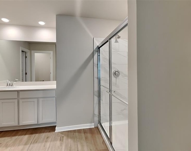 2933 Ember Drive - Photo Thumbnail 11