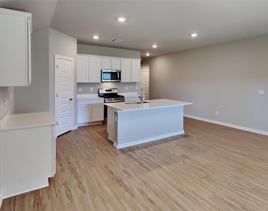 2933 Ember Drive - Photo Thumbnail 4