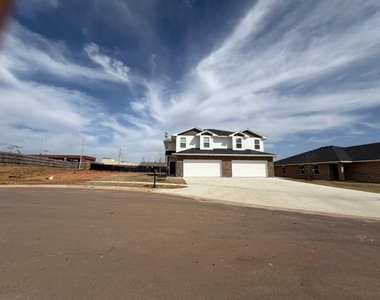 303 Aaran Way - Photo Thumbnail 2