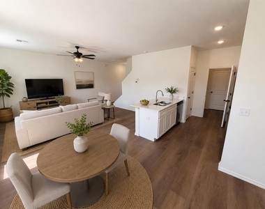 303 Aaran Way - Photo Thumbnail 3