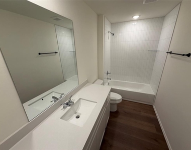 303 Aaran Way - Photo Thumbnail 35
