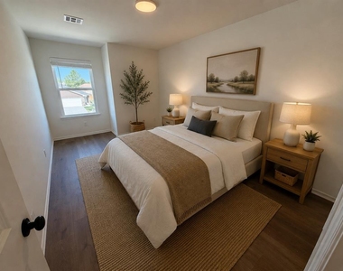 303 Aaran Way - Photo Thumbnail 7